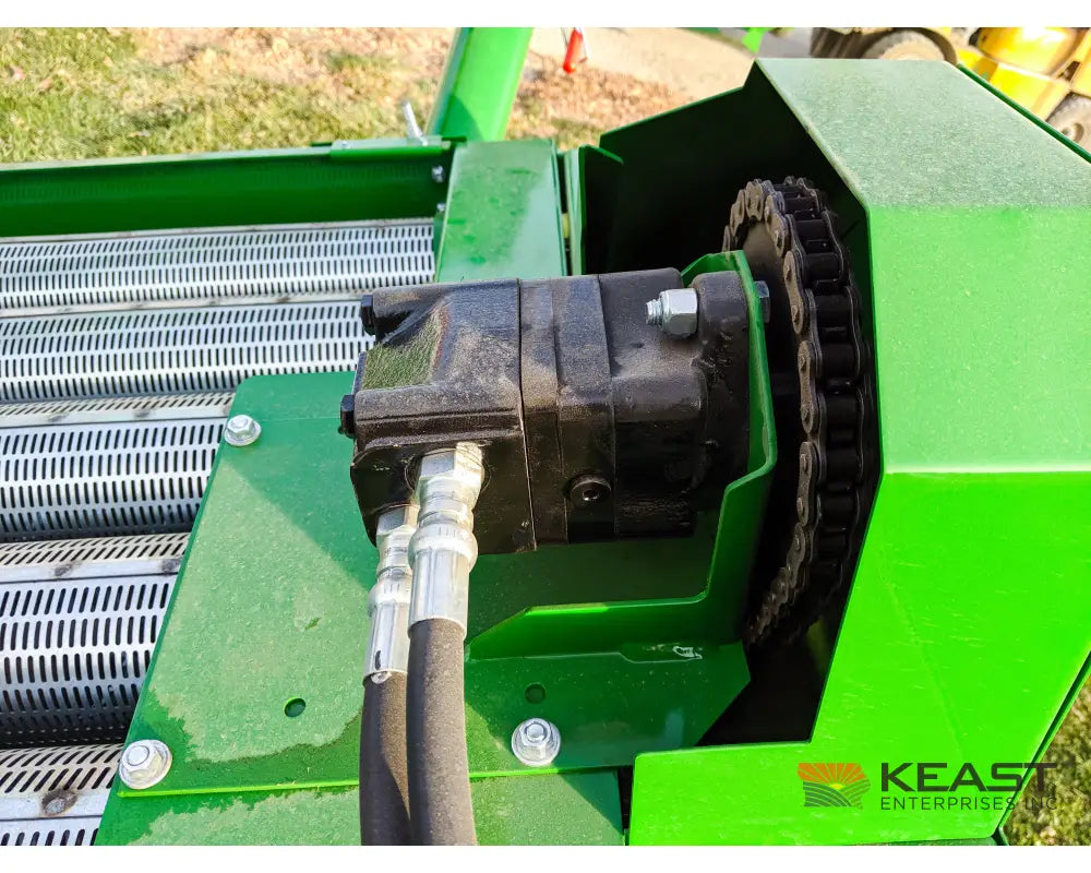 Kwik Kleen 772 Grain Cleaner - Up to 2,500 BPH Capacity Hydraulic Drive Grain Cleaner