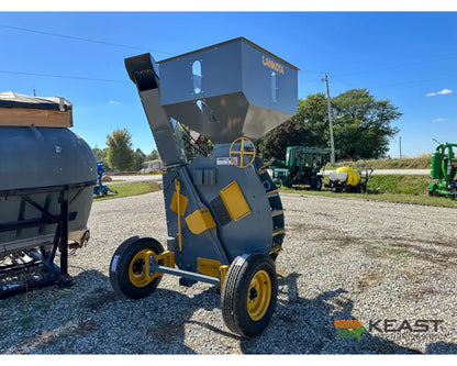 Lankota Corn Cracker Hammer Mill Trailered Up to 2,600 BPH Capacity Hydraulic Chute Control Hammer Mill