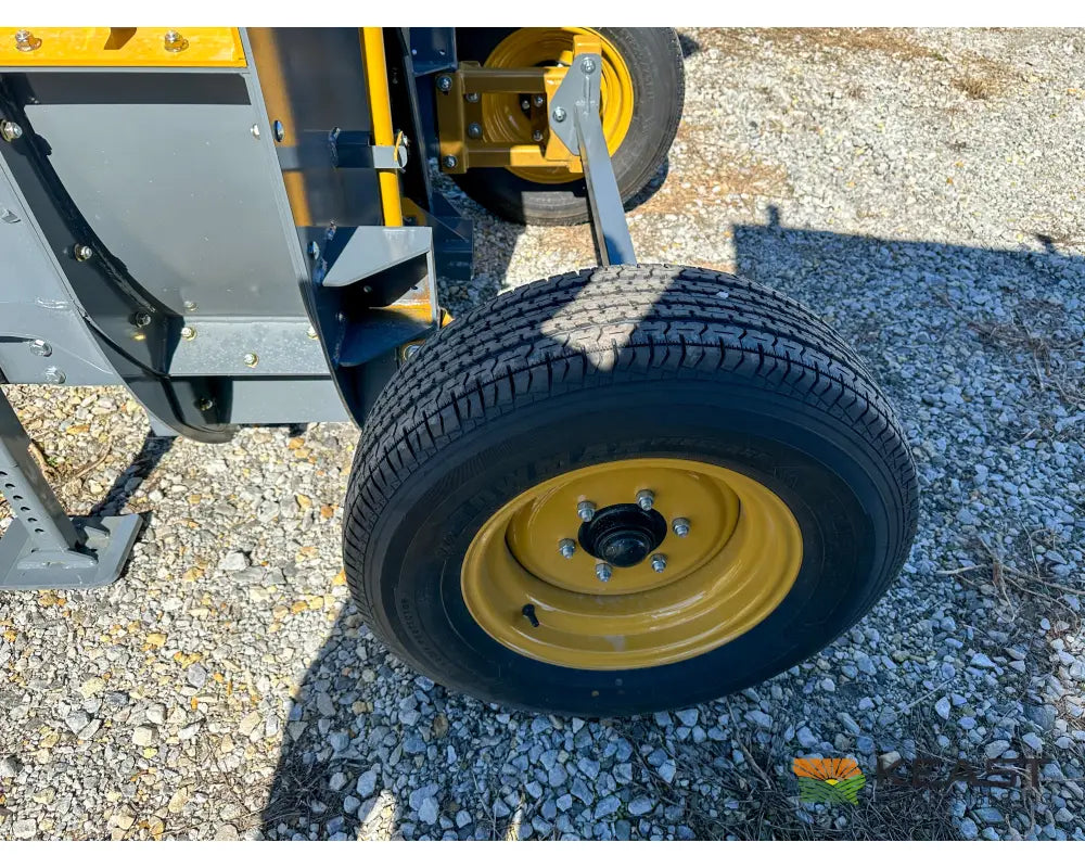 Lankota Corn Cracker Hammer Mill Trailered Up to 2,600 BPH Capacity Hydraulic Chute Control Hammer Mill