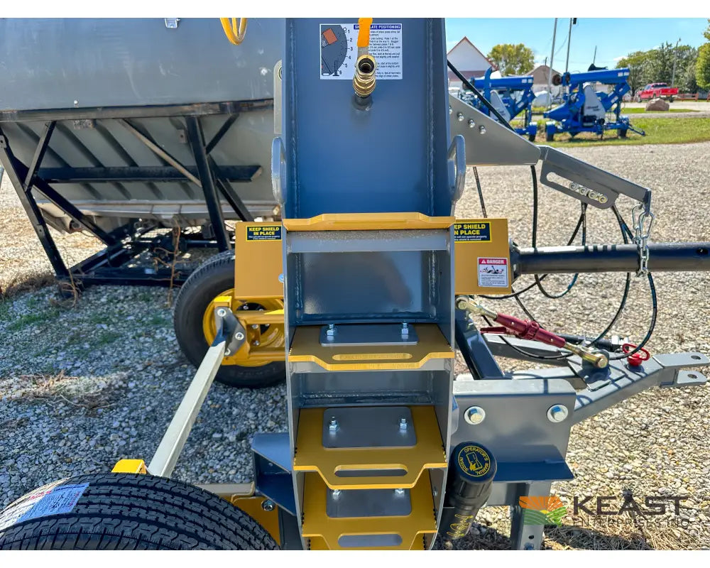 Lankota Corn Cracker Hammer Mill Trailered Up to 2,600 BPH Capacity Hydraulic Chute Control Hammer Mill