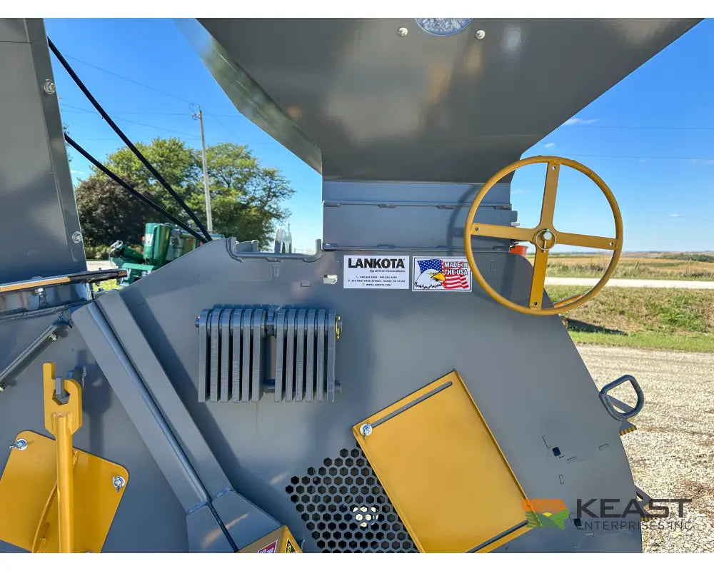 Lankota Corn Cracker Hammer Mill Trailered Up to 2,600 BPH Capacity Hydraulic Chute Control Hammer Mill