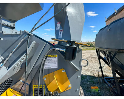 Lankota Corn Cracker Hammer Mill Trailered Up to 2,600 BPH Capacity Hydraulic Chute Control Hammer Mill