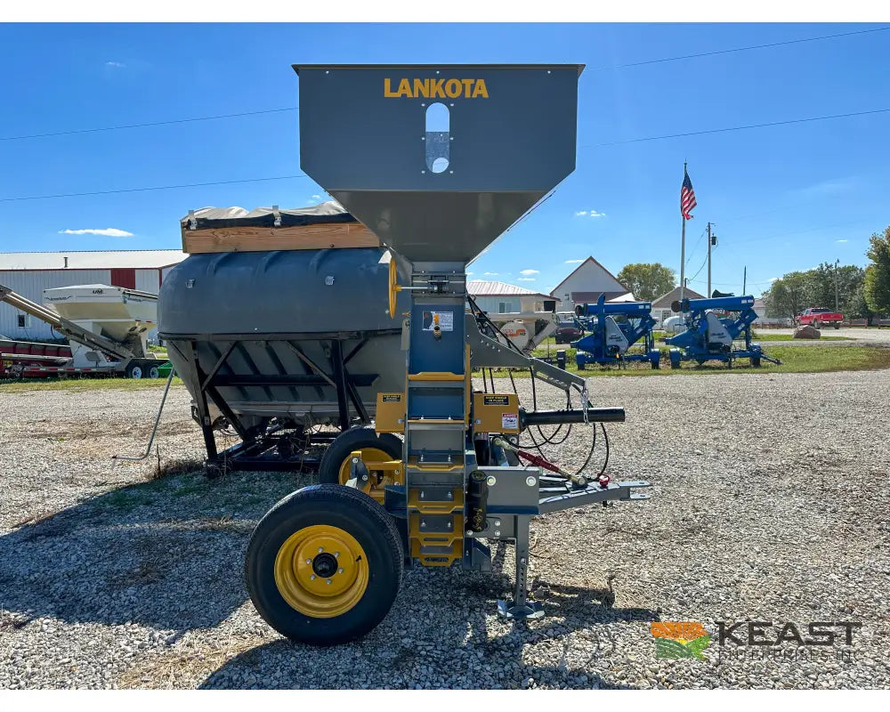 Lankota Corn Cracker Hammer Mill Trailered Up to 2,600 BPH Capacity Hydraulic Chute Control Hammer Mill