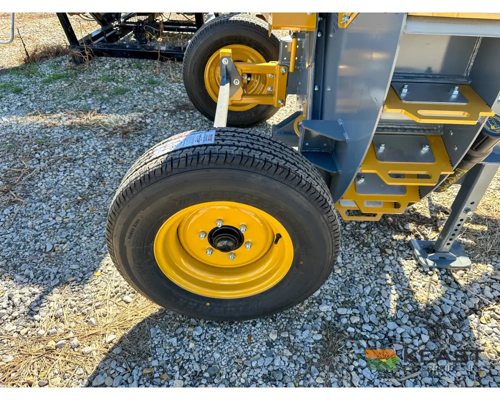 Lankota Corn Cracker Hammer Mill Trailered Up to 2,600 BPH Capacity Hydraulic Chute Control Hammer Mill