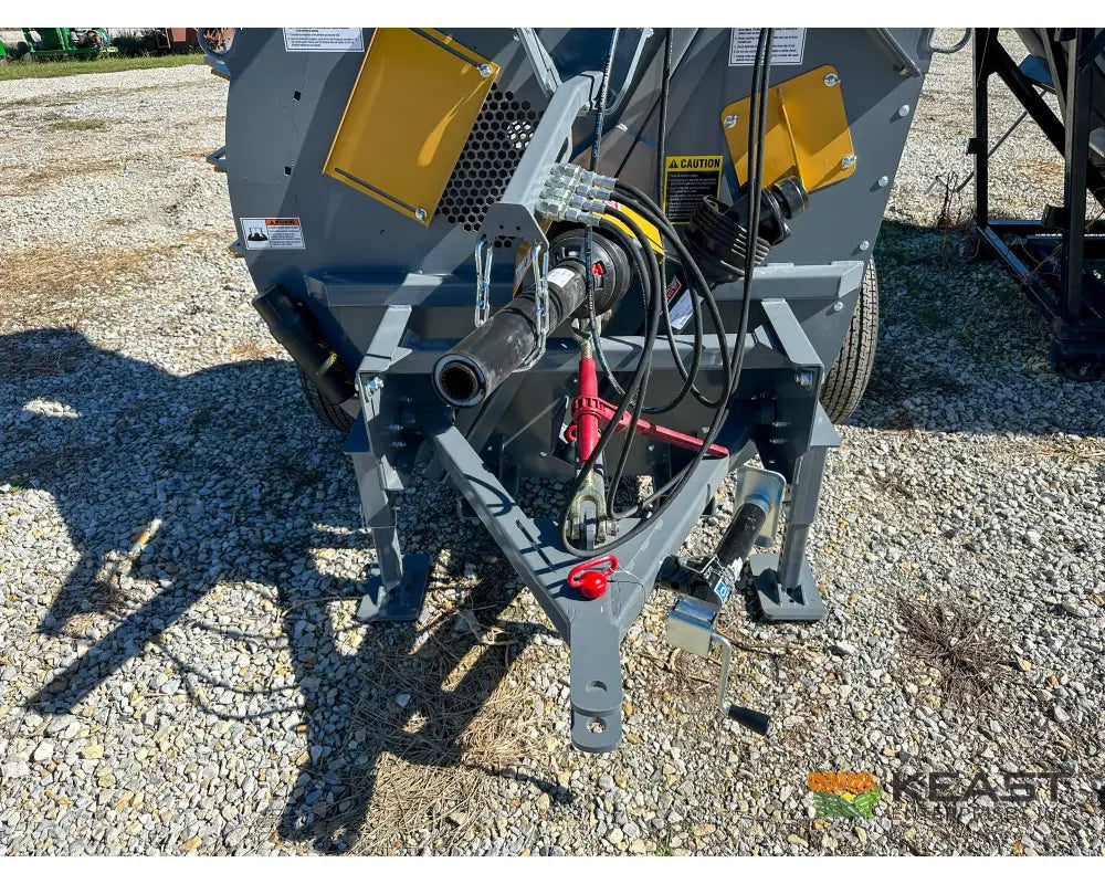 Lankota Corn Cracker Hammer Mill Trailered Up to 2,600 BPH Capacity Hydraulic Chute Control Hammer Mill