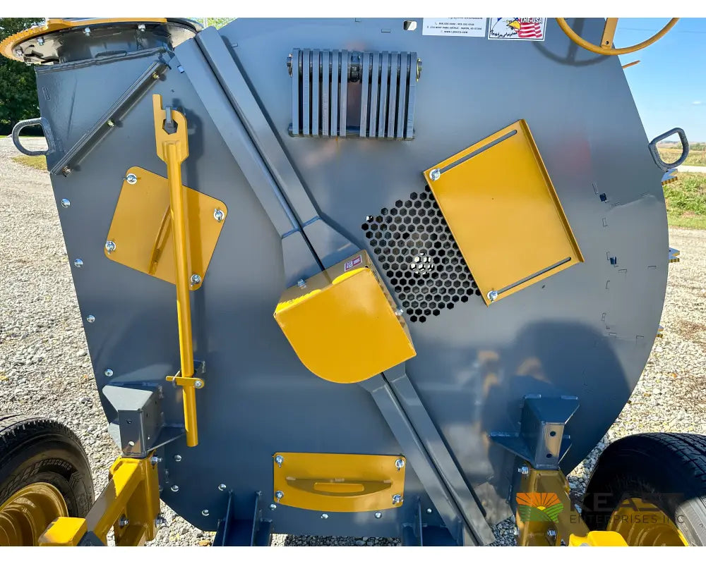 Lankota Corn Cracker Hammer Mill Trailered Up to 2,600 BPH Capacity Hydraulic Chute Control Hammer Mill