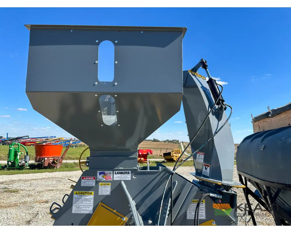 Lankota Corn Cracker Hammer Mill Trailered Up to 2,600 BPH Capacity Hydraulic Chute Control Hammer Mill