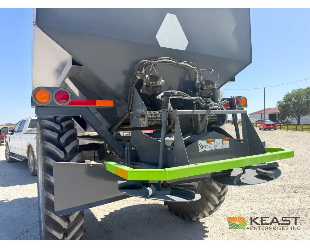 Loftness F1210 Fertilizer Spreader 12-Ton Capacity Raven ISO Variable Rate Ready - Fertilizer Spreaders