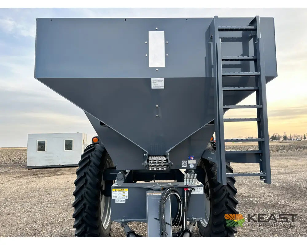 Loftness F810 Fertilizer Spreader - 8-Ton Capacity Rate Control Module Scales Fertilizer Spreaders