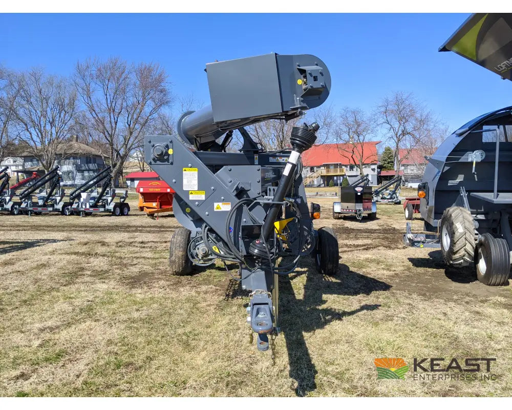 Loftness GBU10 Grain Bag Unloader Up to 8,500 BPH 9’ & 10’ Bags Grain Bag Unloaders