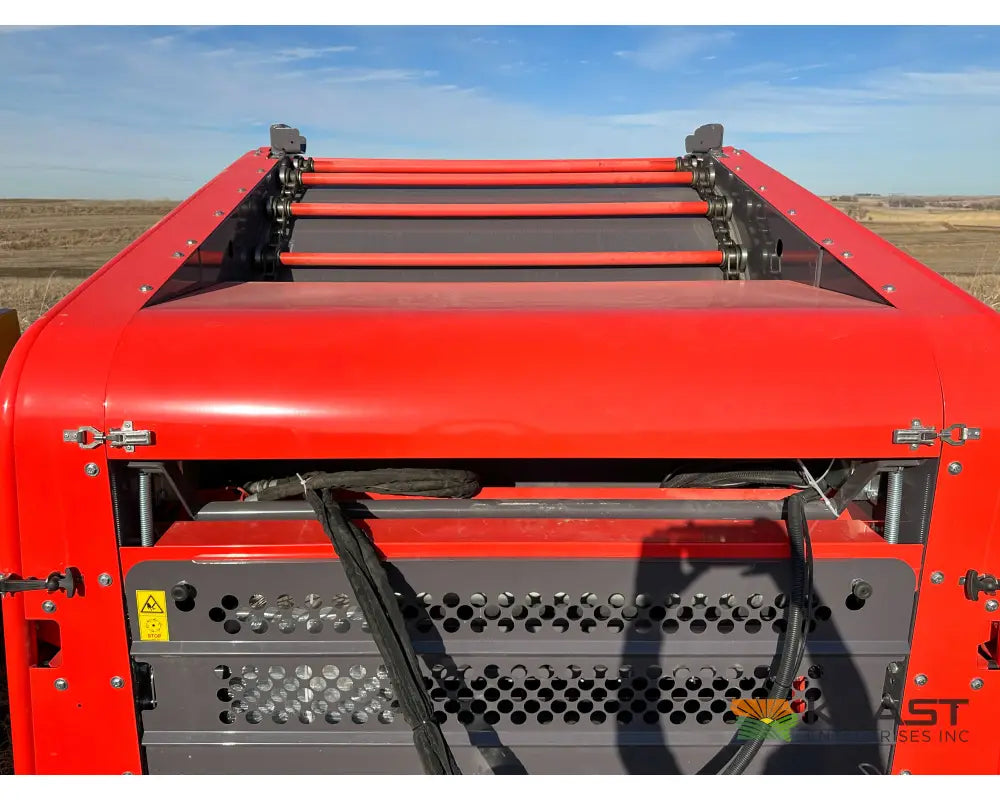 Maschio Entry 150 Round Baler - Fixed Chamber 72’’ Wide Pickup Automatic Oiler Round Balers