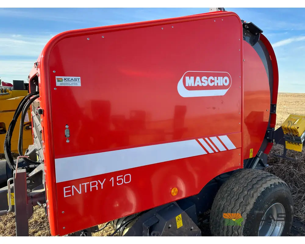 Maschio Entry 150 Round Baler - Fixed Chamber 72’’ Wide Pickup Automatic Oiler Round Balers