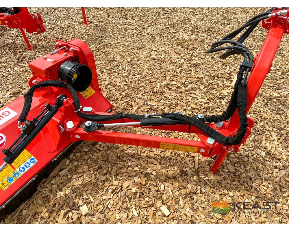 Maschio Giraffa S 120 / 140 / 160 Side Offset Flail Mowers Hydraulic Offset and Tilt Flail Mowers