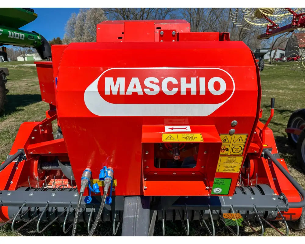 Maschio Pitagora Square Baler - Double Knot String Knotter Hydraulic Pickup Adjustment Square Balers