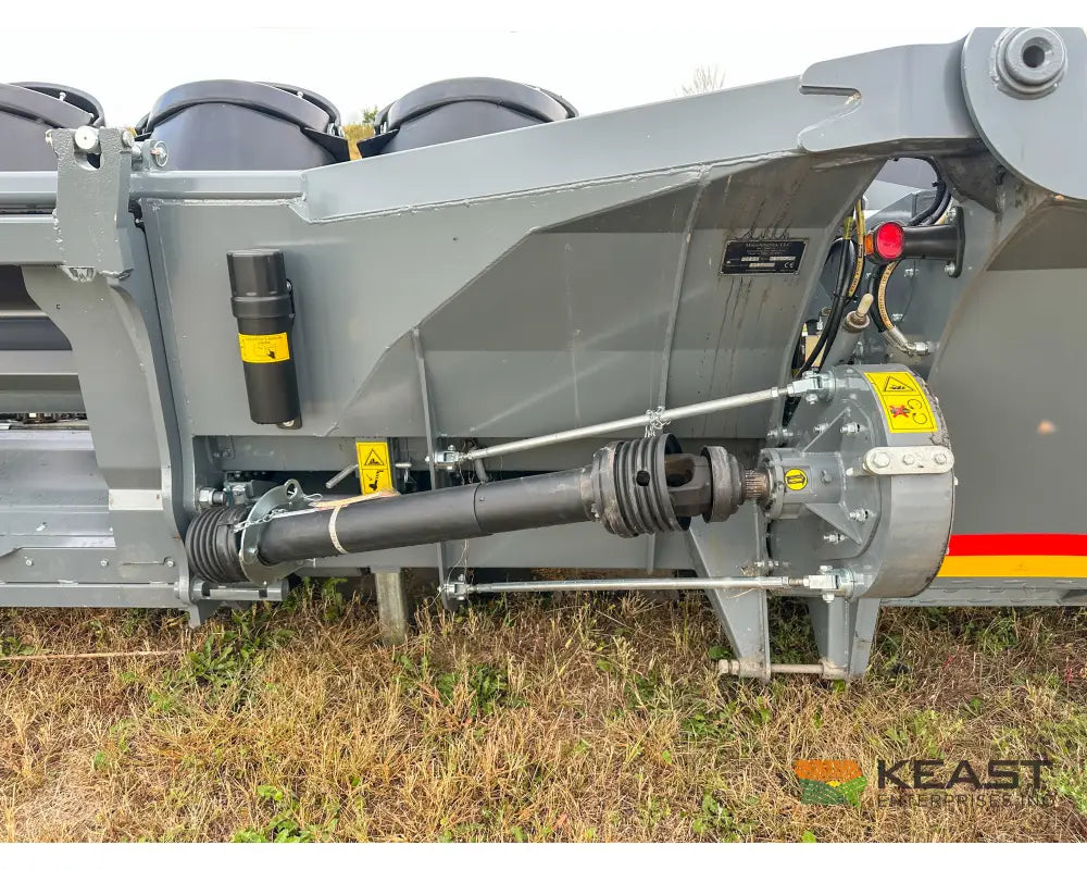 MAYA 12 Row 30’’ Folding Corn Head Chopping Folding - Corn Heads