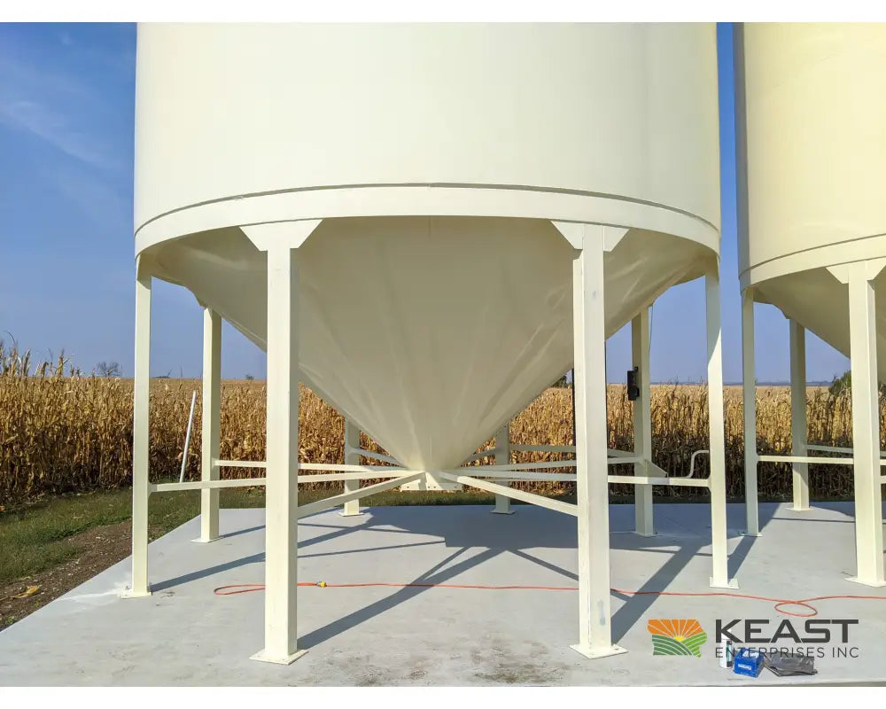 Meridian 1620 Smoothwall Grain Bin - 16’ Diameter 4118 Bushel Capacity Powder Coated Smoothwall Bins