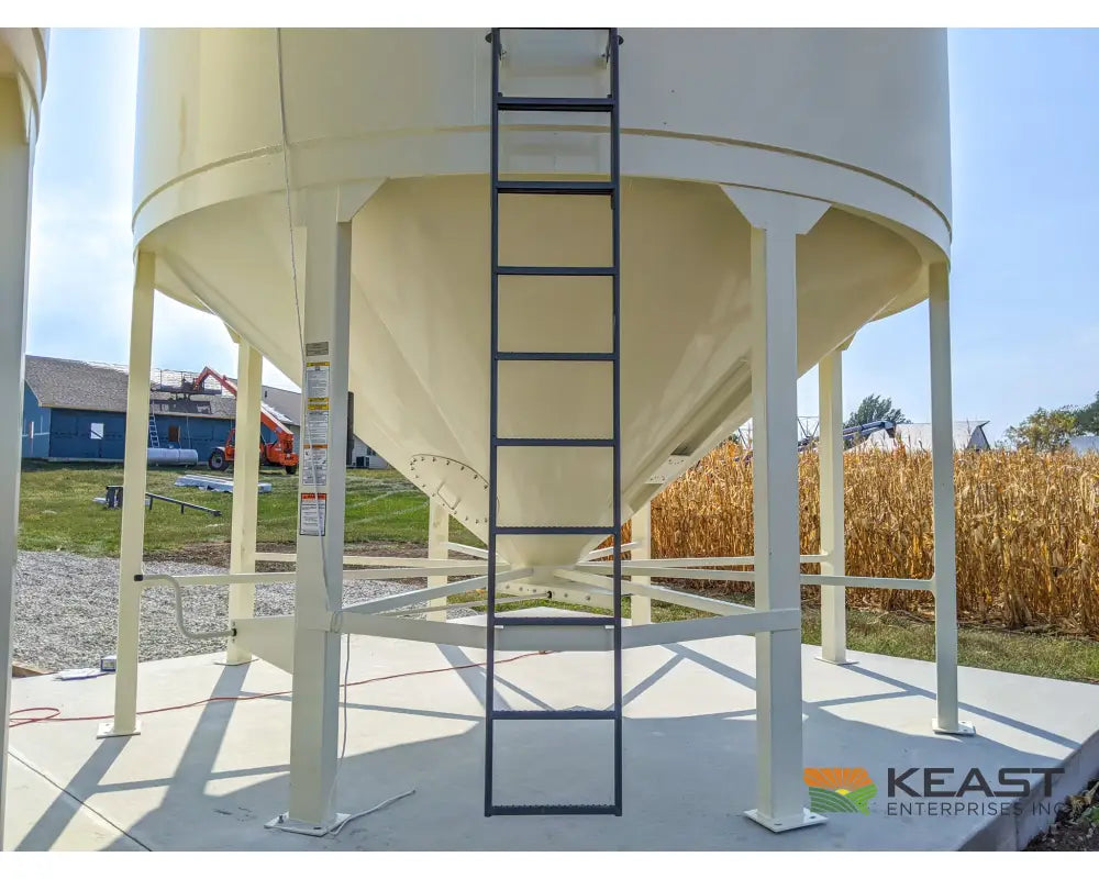 Meridian 1620 Smoothwall Grain Bin - 16’ Diameter 4118 Bushel Capacity Powder Coated Smoothwall Bins