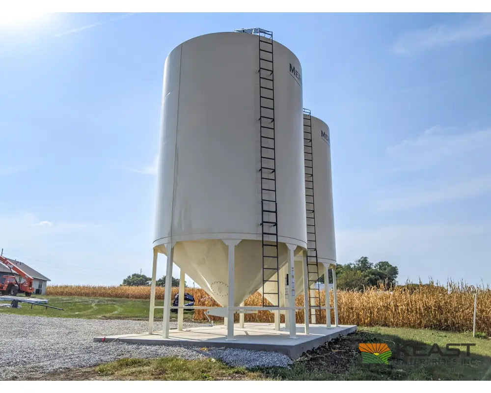 Meridian 1620 Smoothwall Grain Bin - 16’ Diameter 4118 Bushel Capacity Powder Coated Smoothwall Bins