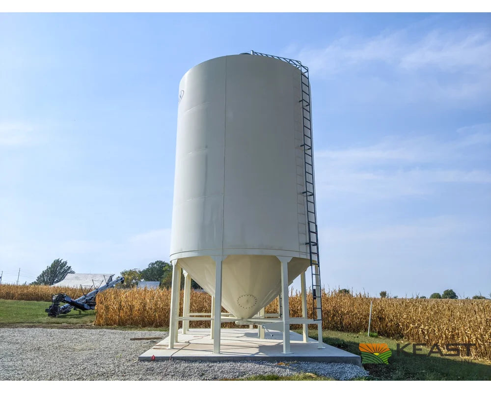 Meridian 1620 Smoothwall Grain Bin - 16’ Diameter 4118 Bushel Capacity Powder Coated Smoothwall Bins