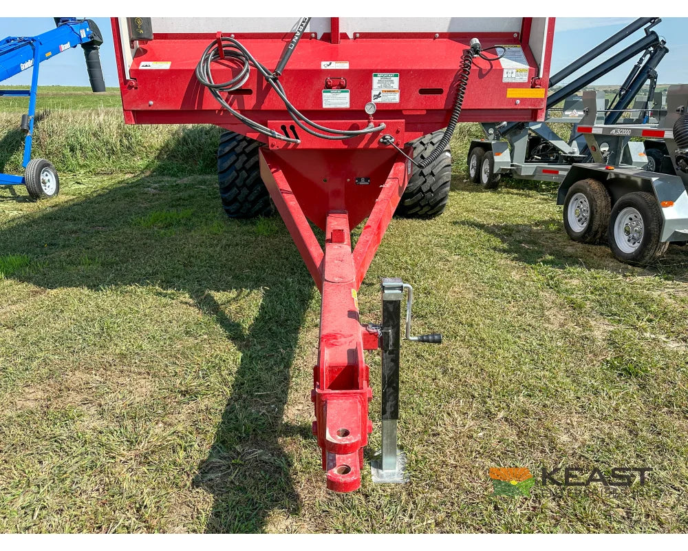 Meyer 8124RT Chainfloor Forage Trailer Rear Unload High Gate Forage Trailers