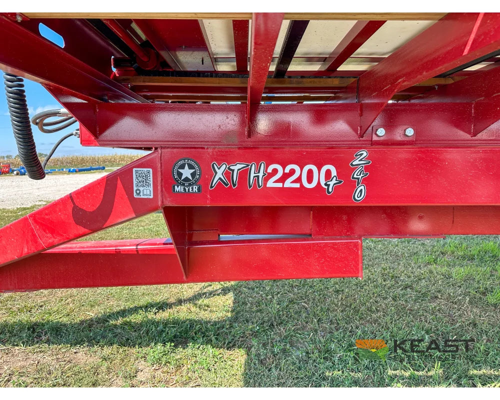Meyer 8124RT Chainfloor Forage Trailer Rear Unload High Gate Forage Trailers