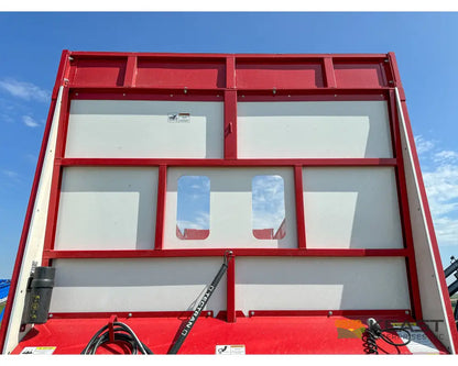 Meyer 8124RT Chainfloor Forage Trailer Rear Unload High Gate Forage Trailers