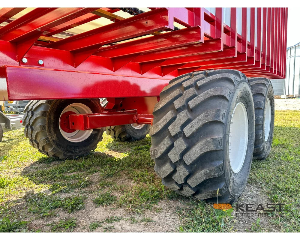 Meyer 8124RT Chainfloor Forage Trailer Rear Unload High Gate Forage Trailers