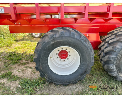 Meyer 8124RT Chainfloor Forage Trailer Rear Unload High Gate Forage Trailers