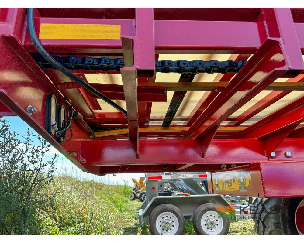 Meyer 8124RT Chainfloor Forage Trailer Rear Unload High Gate Forage Trailers