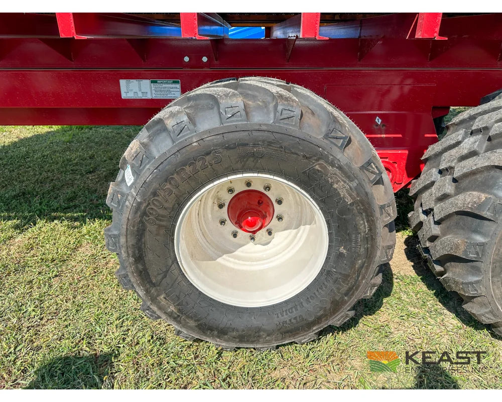 Meyer 8124RT Chainfloor Forage Trailer Rear Unload High Gate Forage Trailers