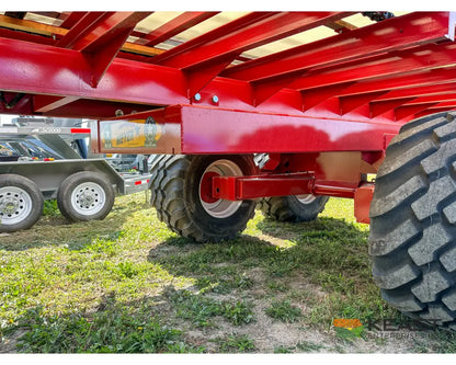 Meyer 8124RT Chainfloor Forage Trailer Rear Unload High Gate Forage Trailers