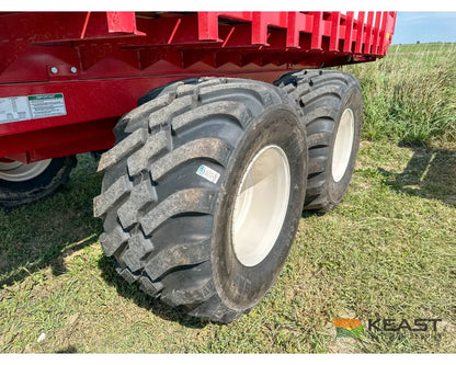 Meyer 8124RT Chainfloor Forage Trailer Rear Unload High Gate Forage Trailers