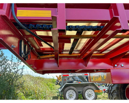 Meyer 8124RT Chainfloor Forage Trailer Rear Unload High Gate Forage Trailers