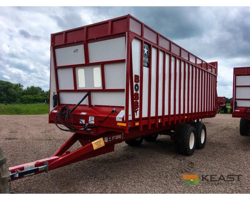 Meyer 8126RT Chainfloor Forage Trailer Rear Unload High Gate Forage Trailers