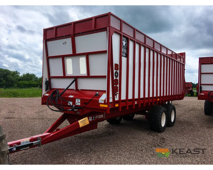 Meyer 8126RT Chainfloor Forage Trailer Rear Unload High Gate Forage Trailers