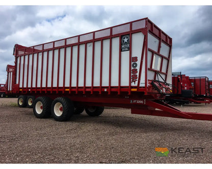 Meyer 8126RT Chainfloor Forage Trailer Rear Unload High Gate Forage Trailers