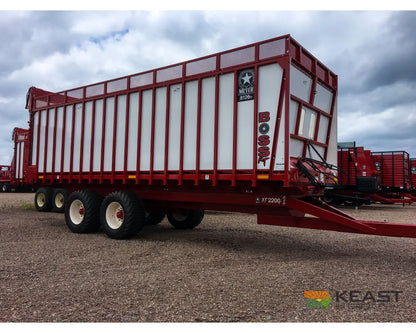 Meyer 8126RT Chainfloor Forage Trailer Rear Unload High Gate Forage Trailers