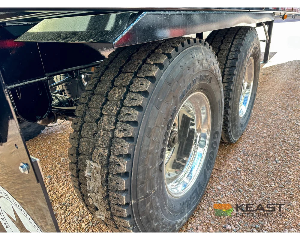 Meyer 9136RT Chainfloor Forage Trailer - Rear Unload Stainless Steel Sides Forage Trailers