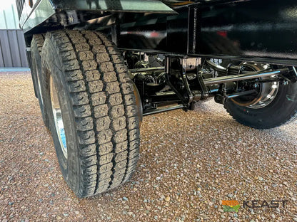 Meyer 9136RT Chainfloor Forage Trailer - Rear Unload Stainless Steel Sides Forage Trailers