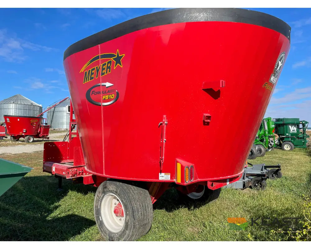 Meyer F510 Pro Feed Wagon 570 Cu Ft Capacity 4’ Conveyor 640XL Scale Feed Wagons