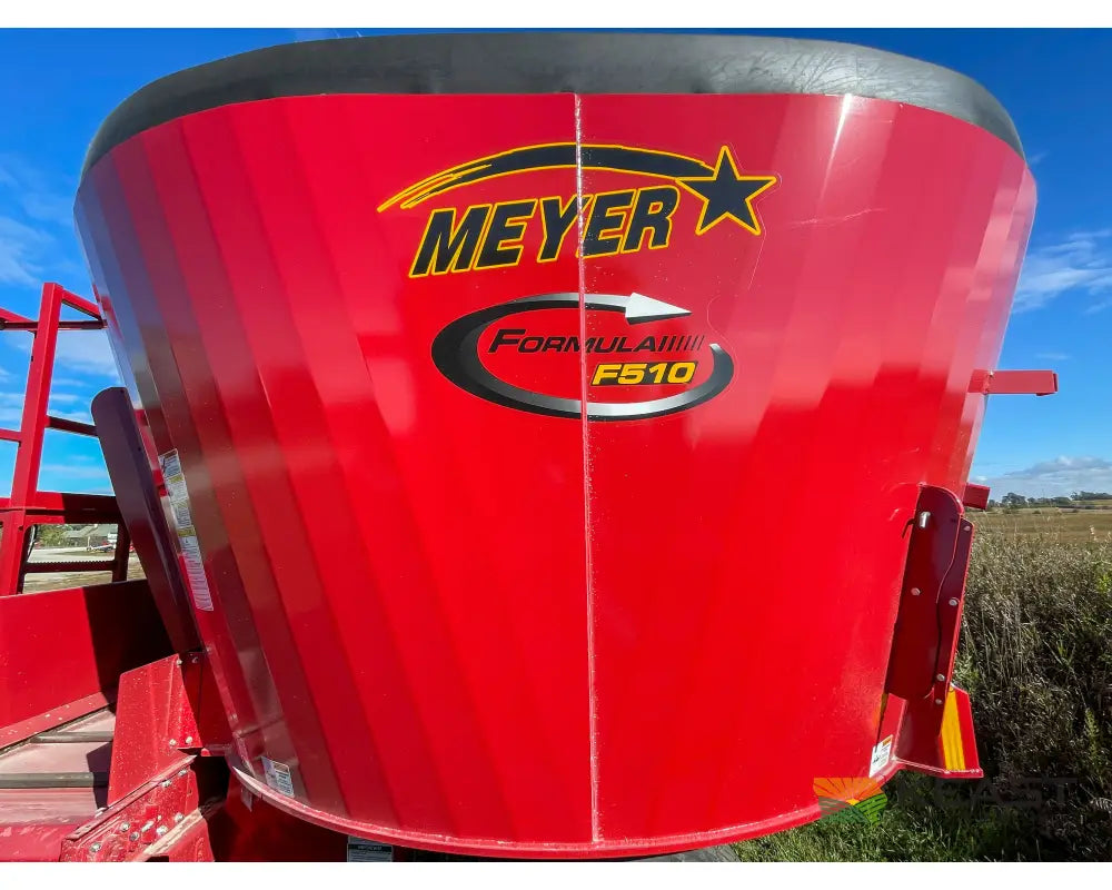 Meyer F510 Pro Feed Wagon 570 Cu Ft Capacity 4’ Conveyor 640XL Scale Feed Wagons