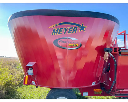 Meyer F510 Pro Feed Wagon 570 Cu Ft Capacity 4’ Conveyor 640XL Scale Feed Wagons