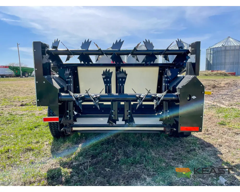 Meyers M350 Manure Spreader 162 Cu Ft Capacity Struck Poly Floor Horizontal Beaters Manure Spreaders