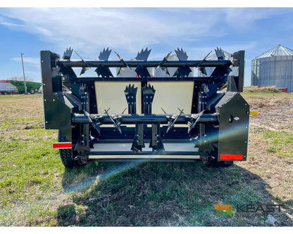 Meyers M350 Manure Spreader 162 Cu Ft Capacity Struck Poly Floor Horizontal Beaters Manure Spreaders