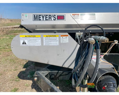 Meyers M350 Manure Spreader 162 Cu Ft Capacity Struck Poly Floor Horizontal Beaters Manure Spreaders
