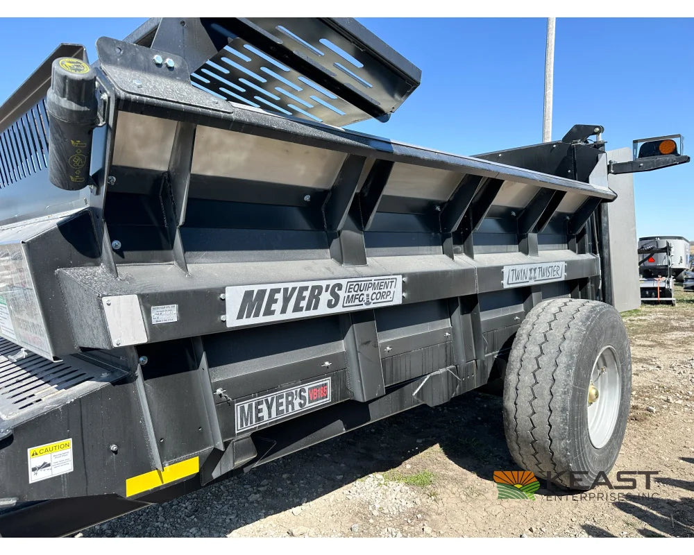 Meyers VB185 Manure Spreader 185 Cu Ft Capacity Struck Poly Floor Manure Spreaders