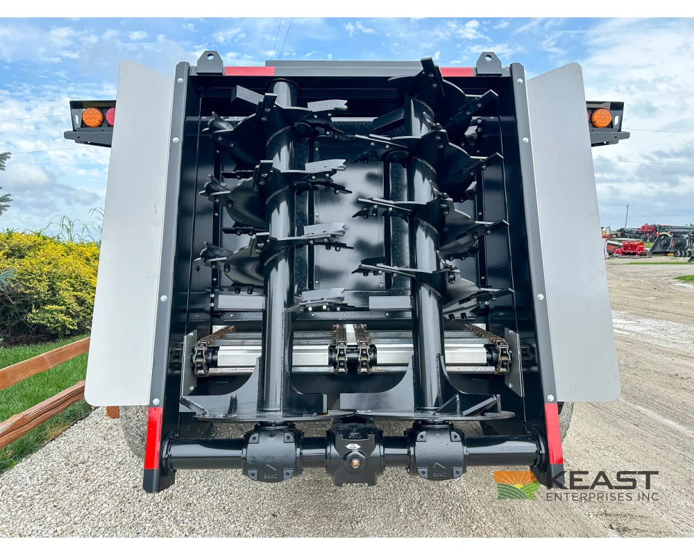 Meyers VB235 Manure Spreader - 235 Cu Ft Capacity Struck Poly Box Manure Spreaders