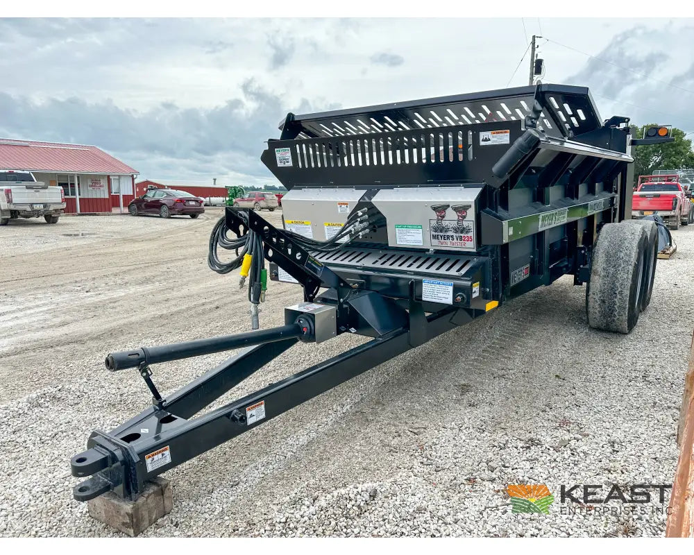 Meyers VB235 Manure Spreader - 235 Cu Ft Capacity Struck Poly Box Manure Spreaders