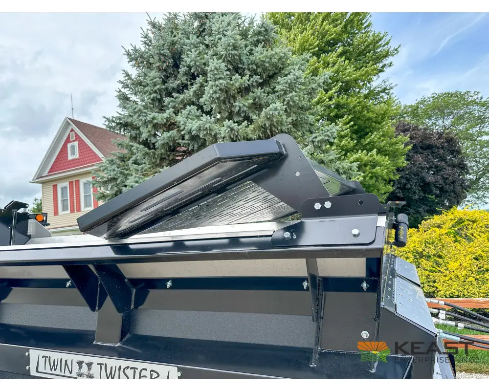 Meyers VB235 Manure Spreader - 235 Cu Ft Capacity Struck Poly Box Manure Spreaders