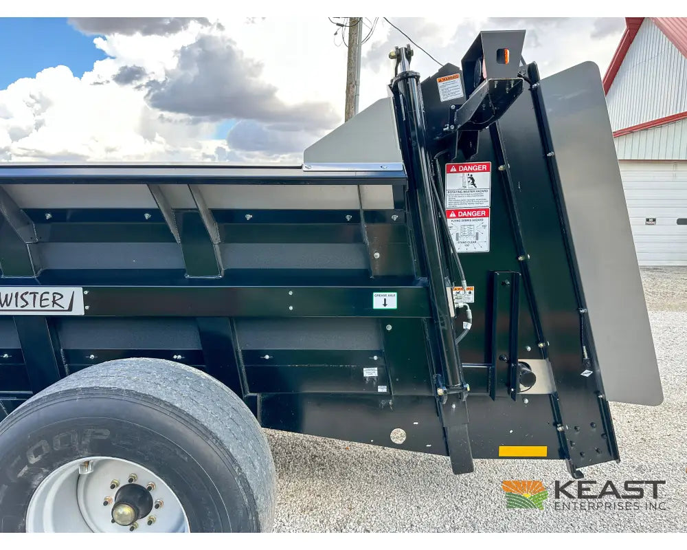 Meyers VB280 Manure Spreader - 280 Cu Ft Capacity Struck Poly Box Manure Spreaders
